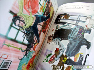 Illustration for article titled Bayonetta Book Opens Wide